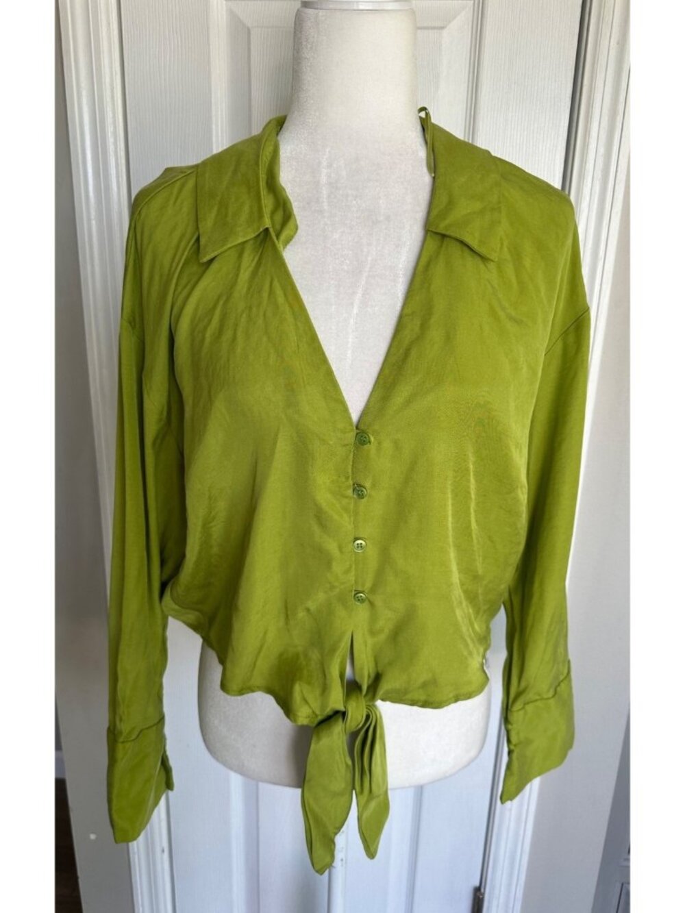ZARA Small Long Sleeve Tied Shirt Green Blouse Resortwear